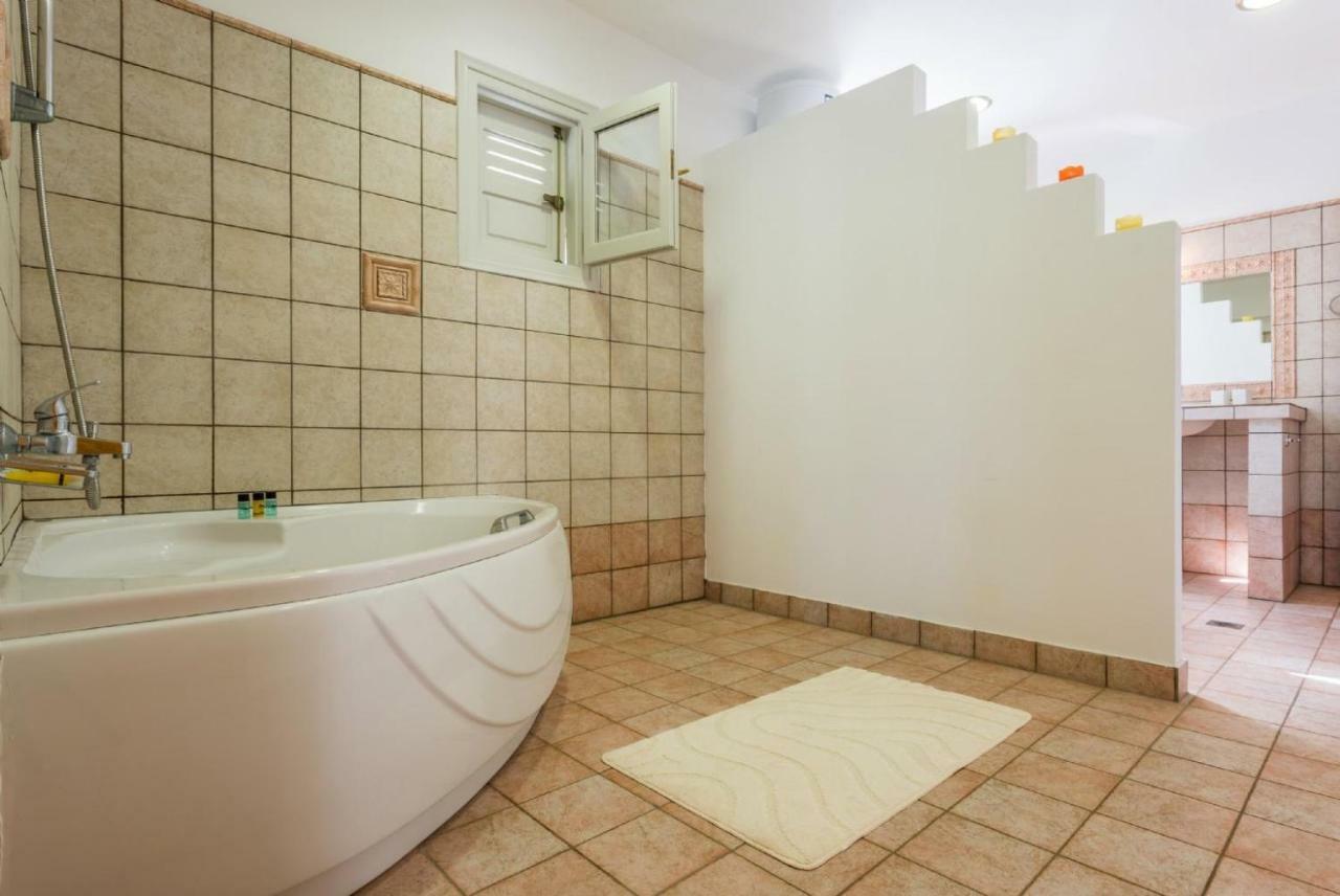 Villa Tassoula Isomata Екстер'єр фото