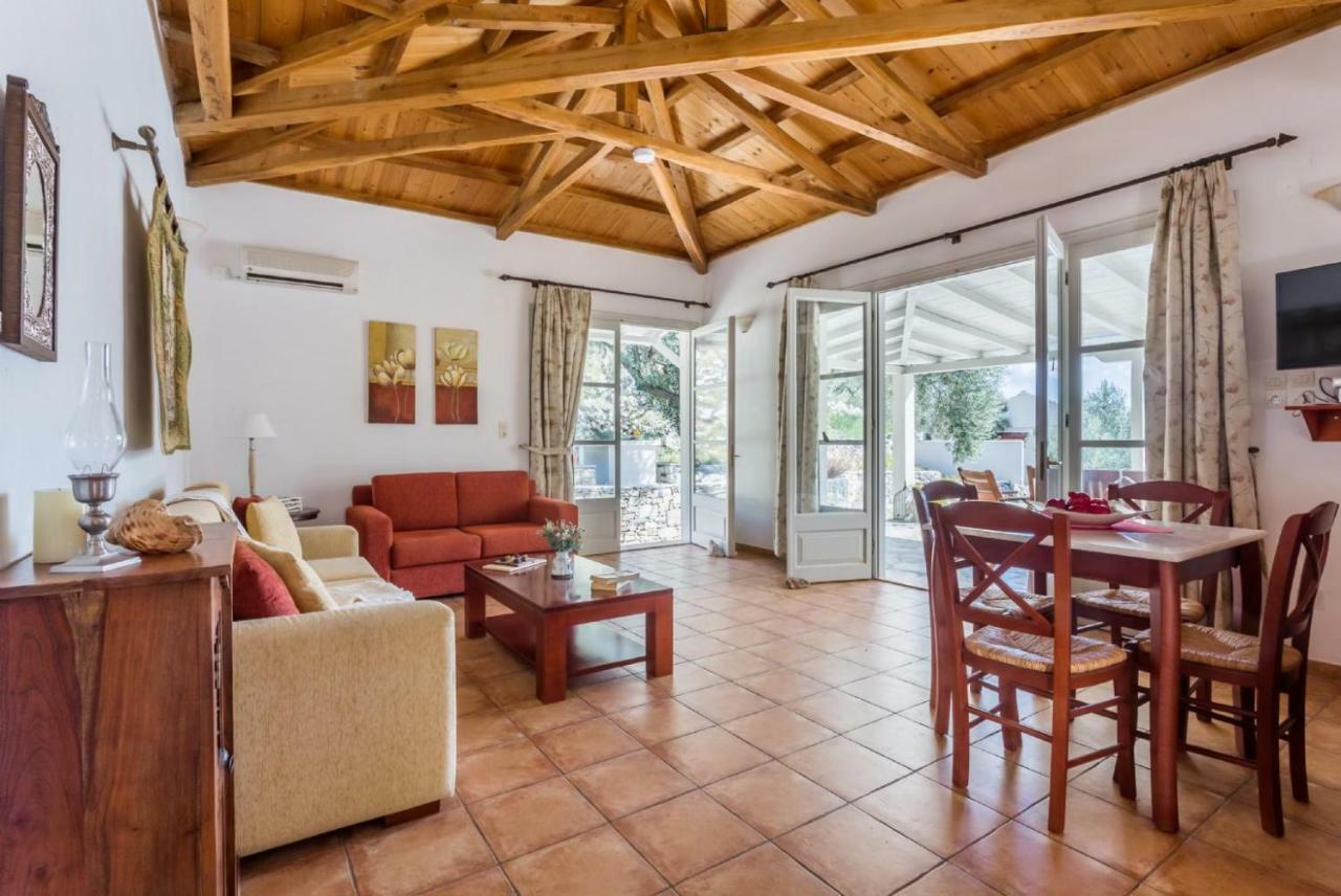 Villa Tassoula Isomata Екстер'єр фото
