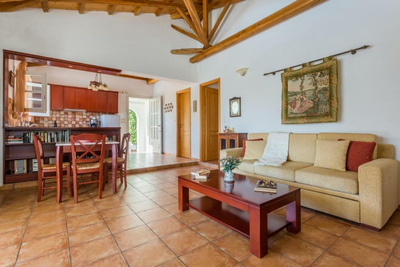 Villa Tassoula Isomata Екстер'єр фото