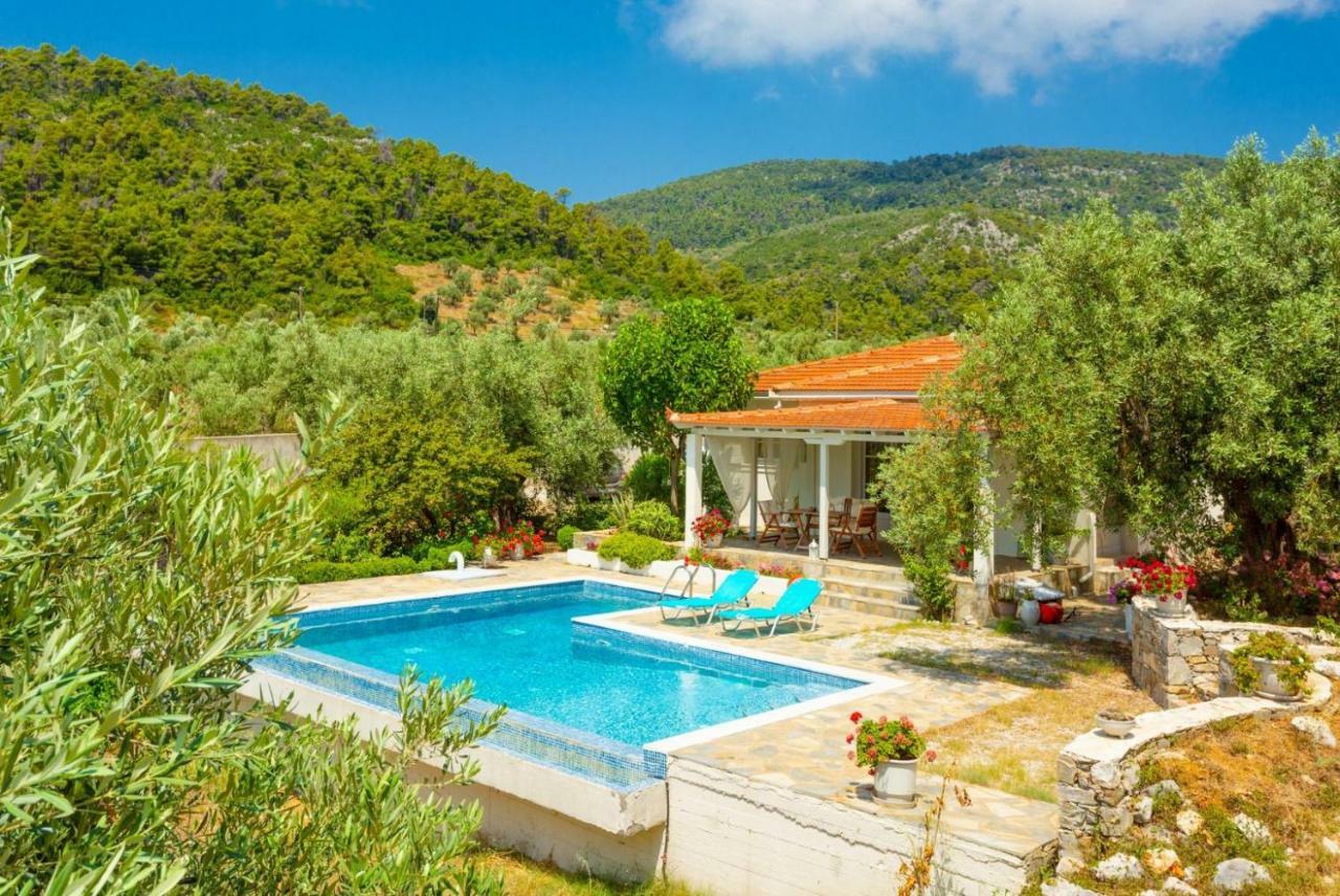 Villa Tassoula Isomata Екстер'єр фото